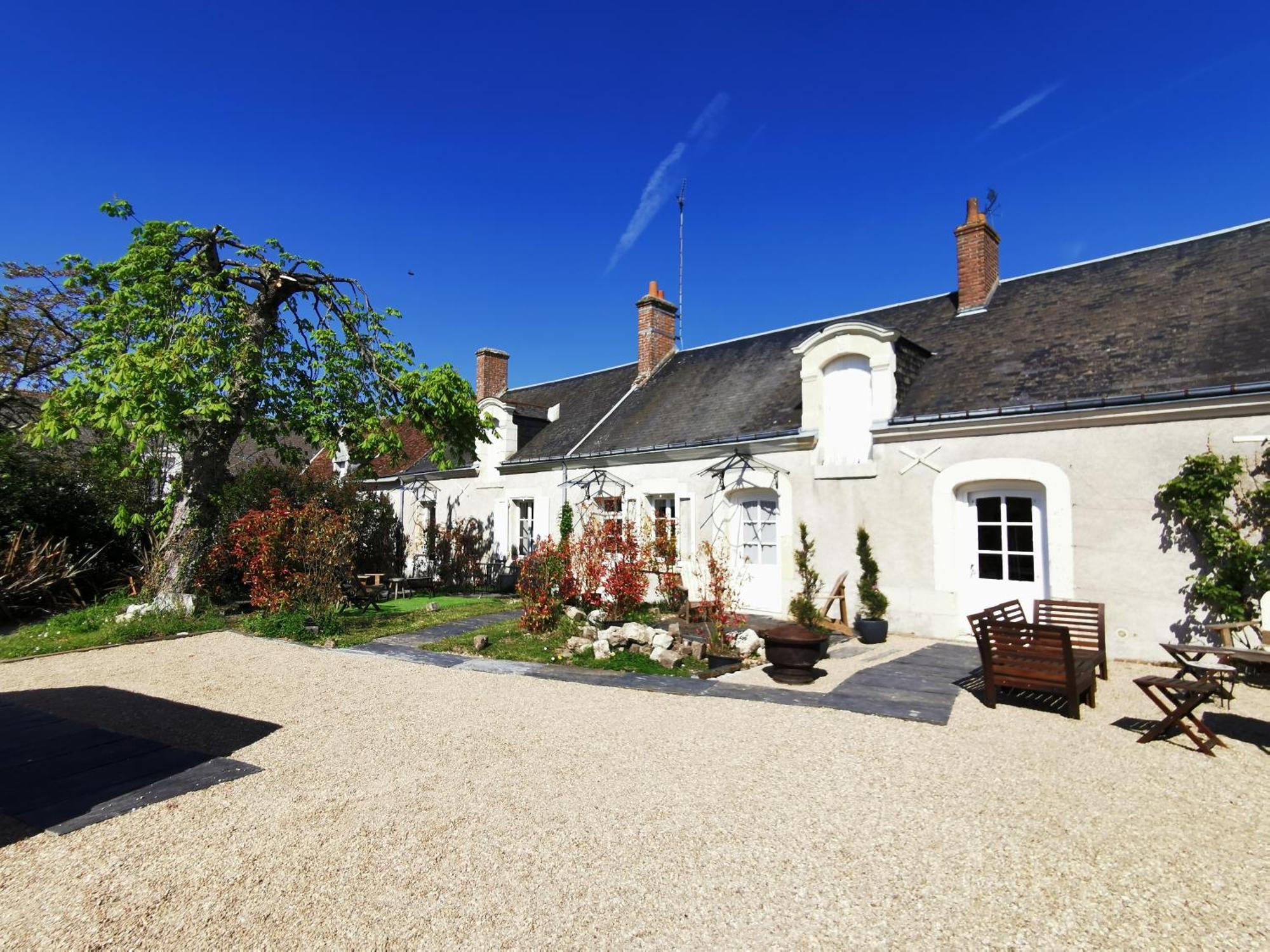 쇼몽쉬르루아르 La Jacquiere B&B 외부 사진