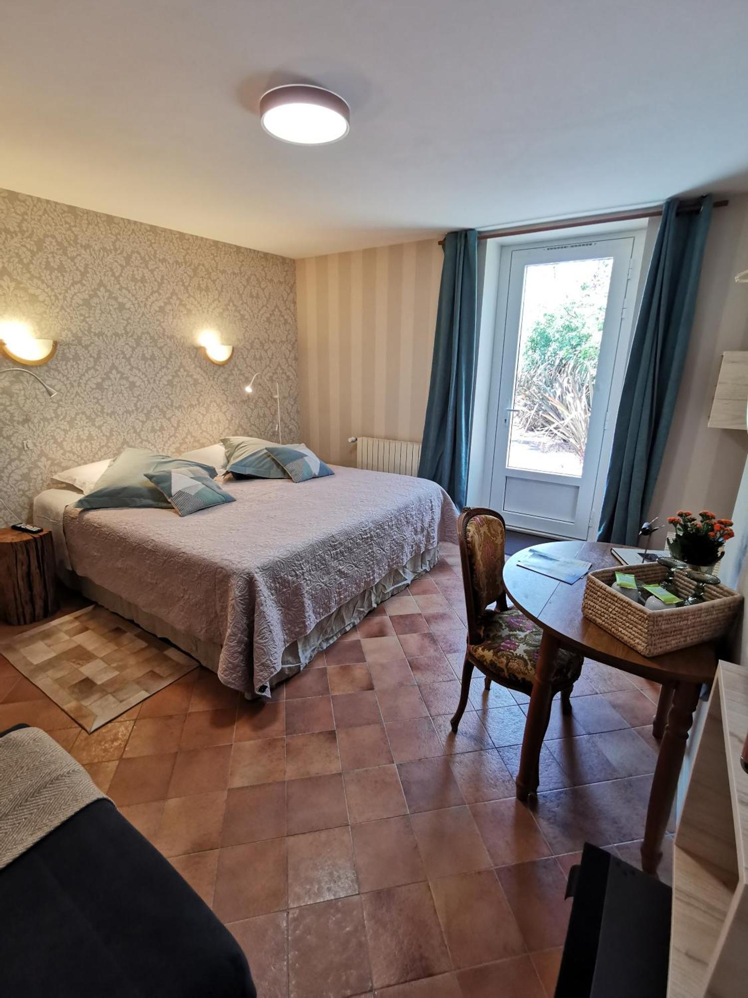 쇼몽쉬르루아르 La Jacquiere B&B 외부 사진